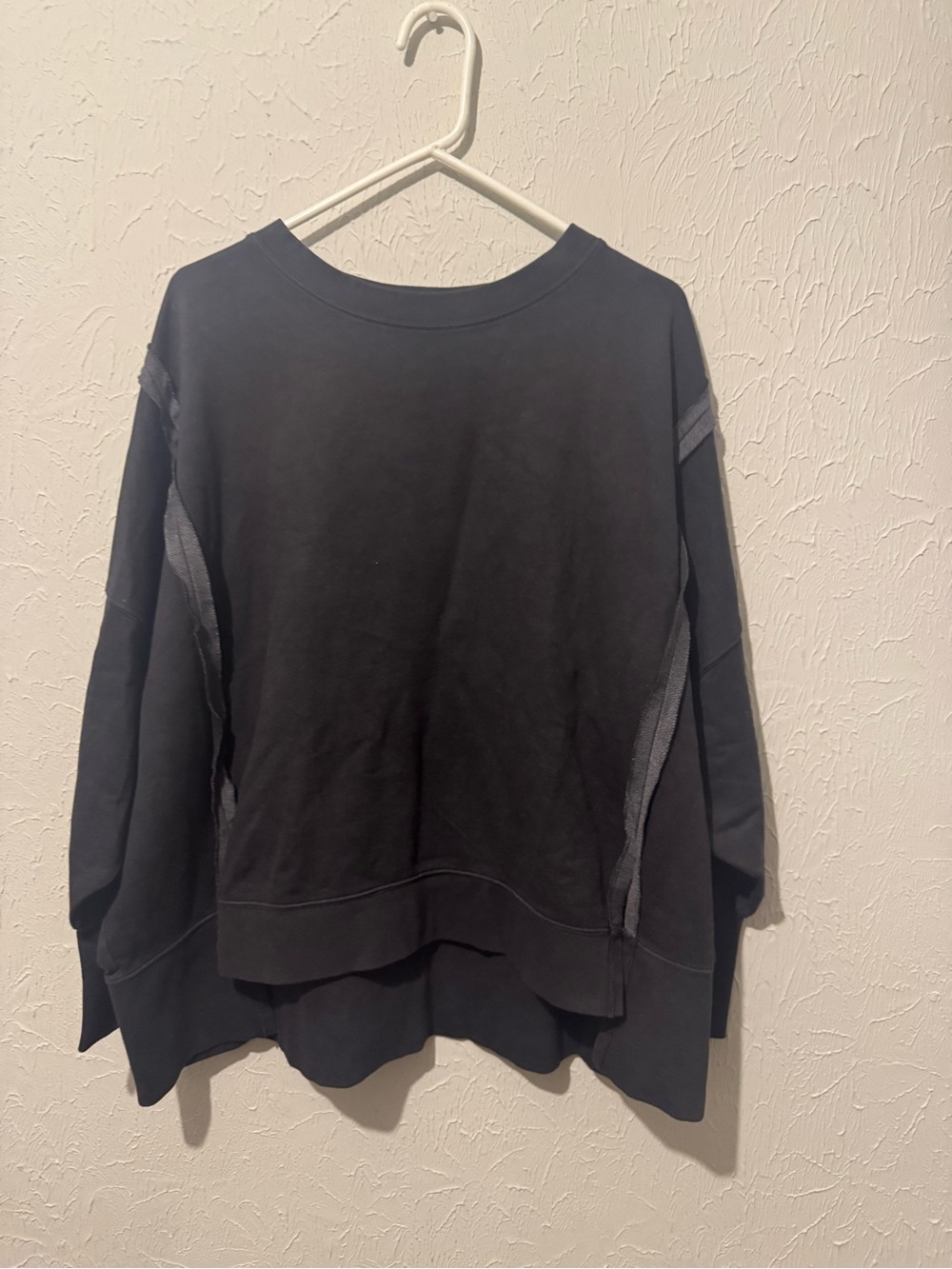 Arizona Jean Company Black Crewneck Sweatshirt with Gray Panels